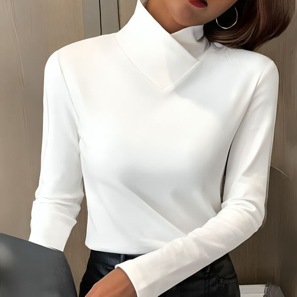 Lydia | Elegant Turtleneck Fit